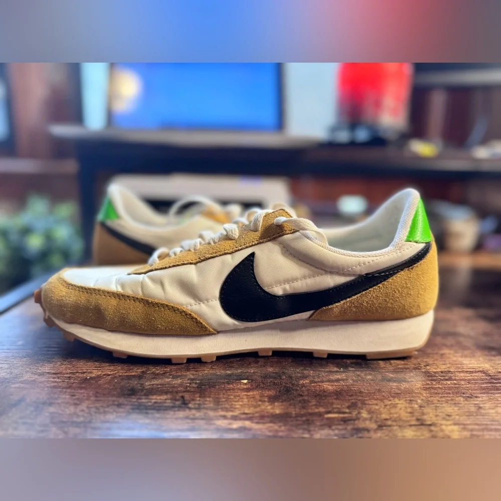 Nike Day Break Wheat Lime Black Sneakers Size 9 - Picture 5 of 14